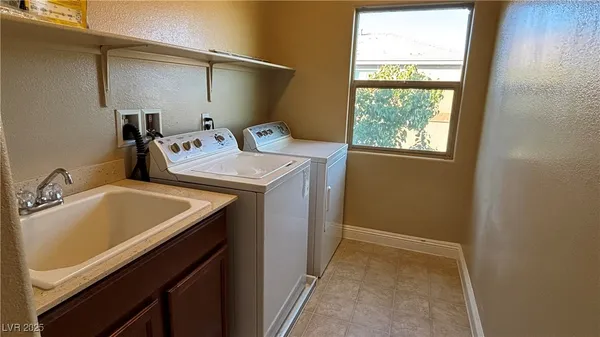 $1,900 | 9473 Alma Ridge Avenue, Las Vegas, NV 89178