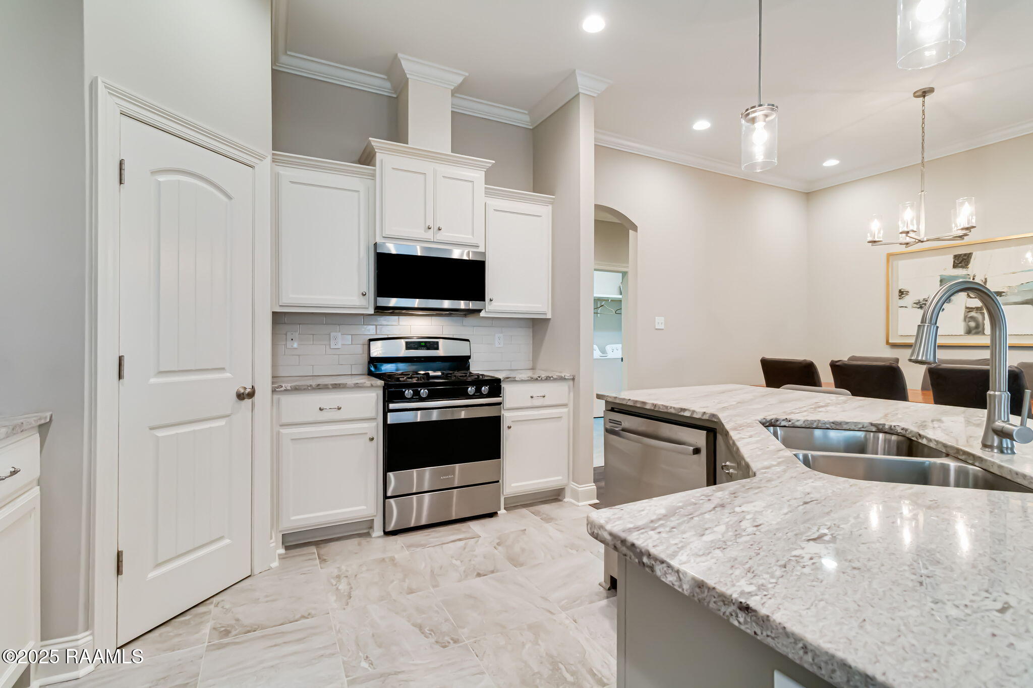 120 Bennington Lane Youngsville, LA 70592 - Photo 7 of 20 9-web-or-mls-120 Bennington Ln-6