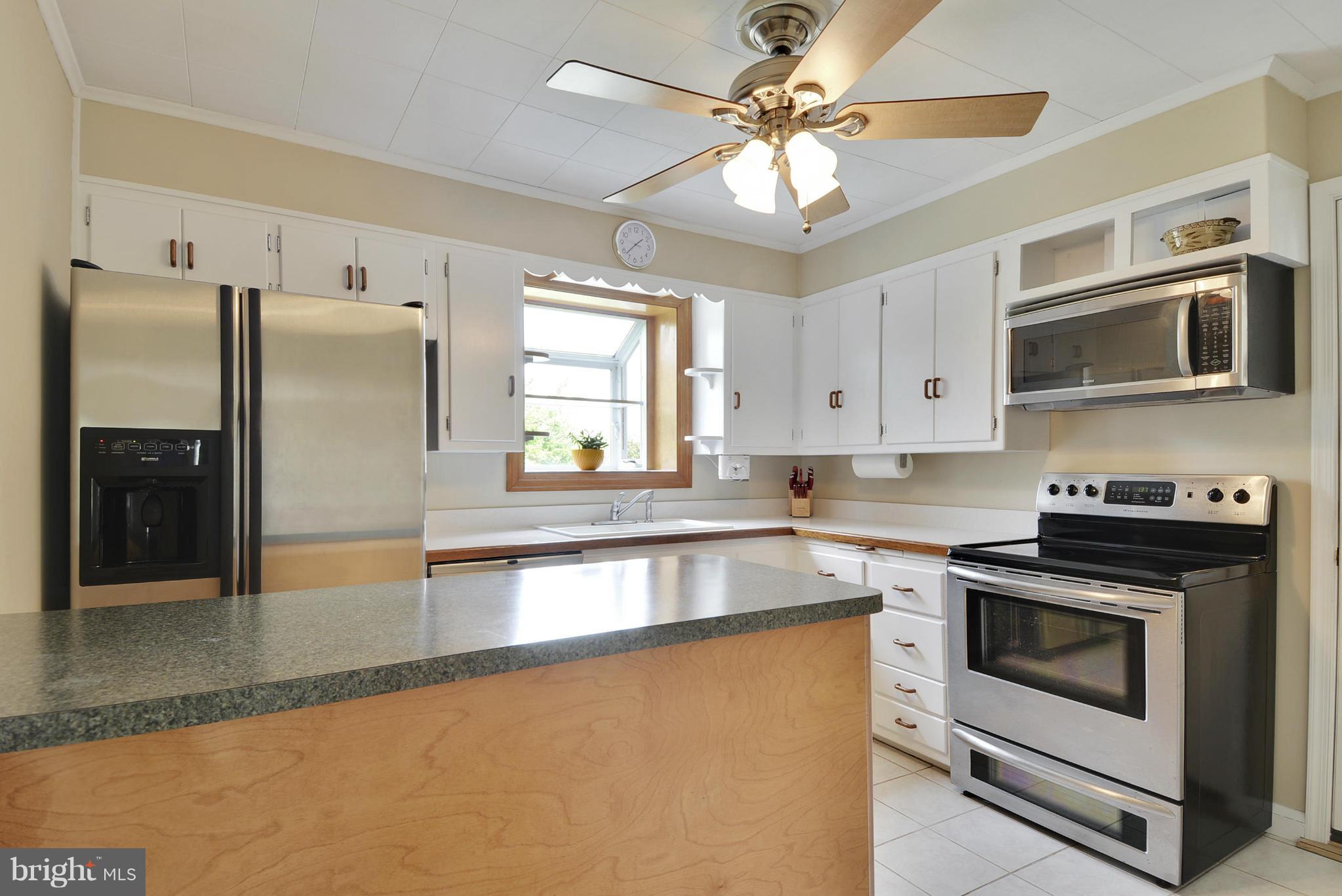 4020 Kahlston Road Baltimore, MD 21236 - Photo 7 of 21 Kitchen