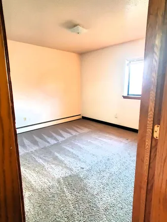 $1,050 | 122 Spring Street, Unit 304, River Falls, WI 54022