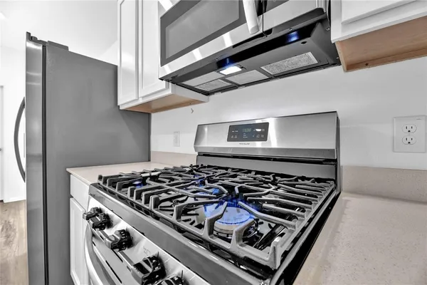 $1,750 | 6323 Barrington Clf Trail, Kingwood, TX 77365