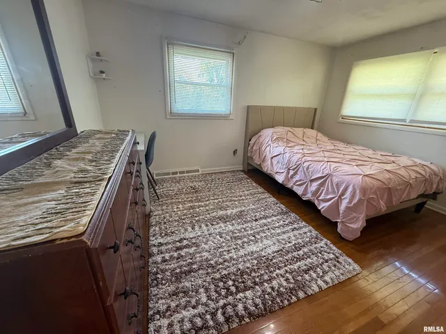 $219,990 | 2823 West Greenbrier Lane, Peoria, IL 61614