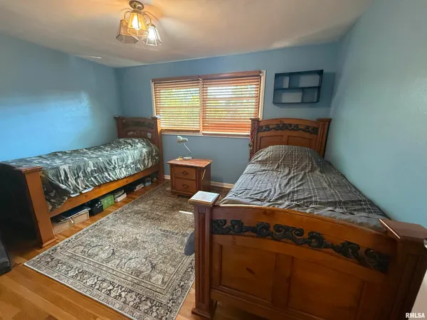 $184,990 | 2823 West Greenbrier Lane, Peoria, IL 61614