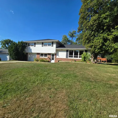 $184,990 | 2823 West Greenbrier Lane, Peoria, IL 61614