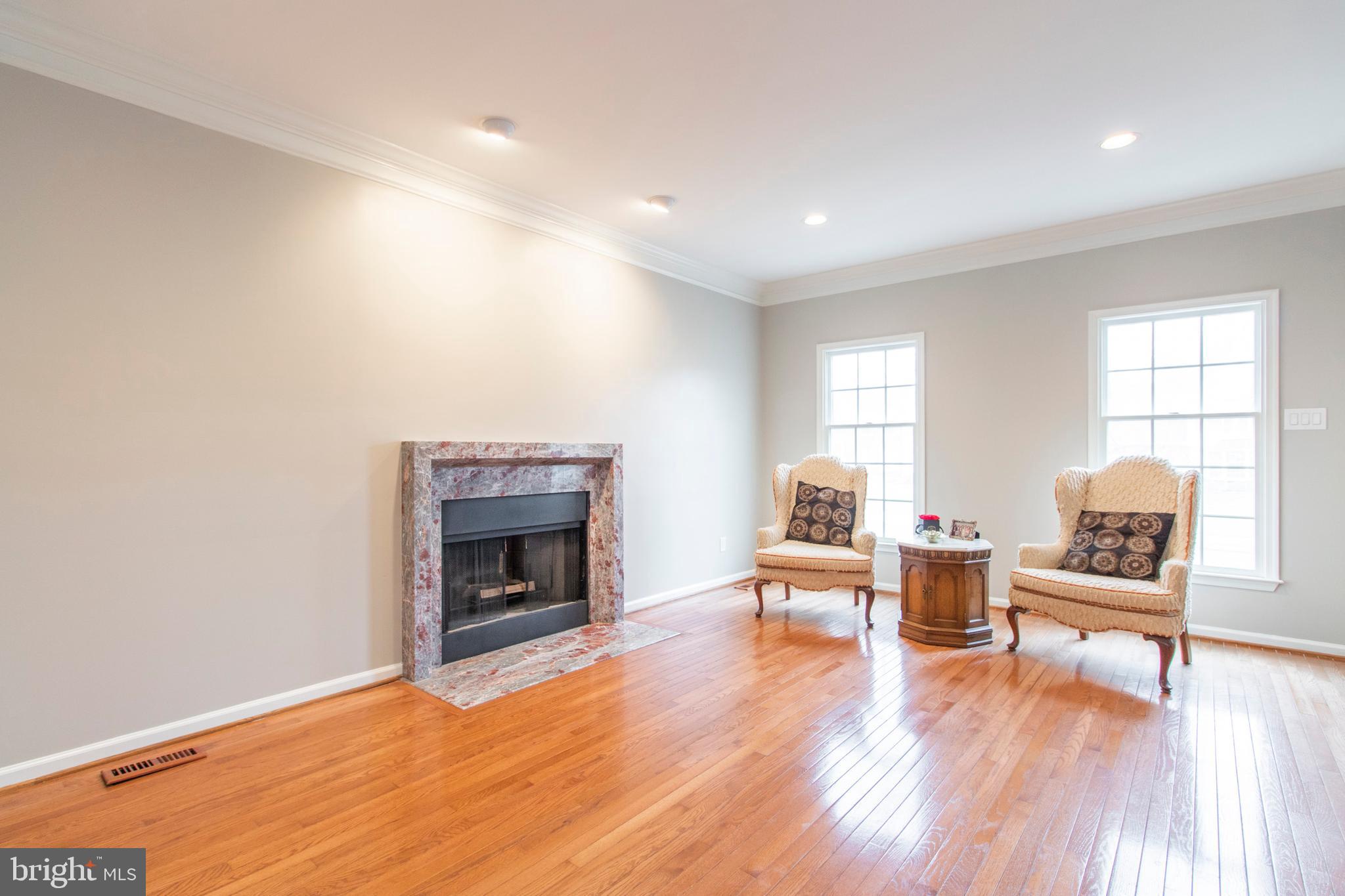 825 Redgate Road Dresher, PA 19025 - Photo 11 of 34 Tons of natural light to enjoy this room.
