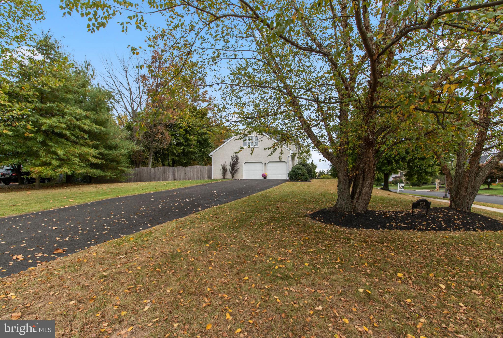 825 Redgate Road Dresher, PA 19025 - Photo 30 of 34 2-car Garage + ample driveway parking!