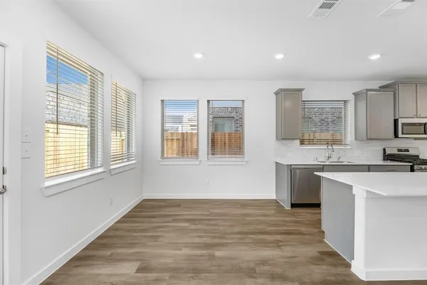 $2,150 | 17207 Walden Lk Lane, Hockley, TX 77447