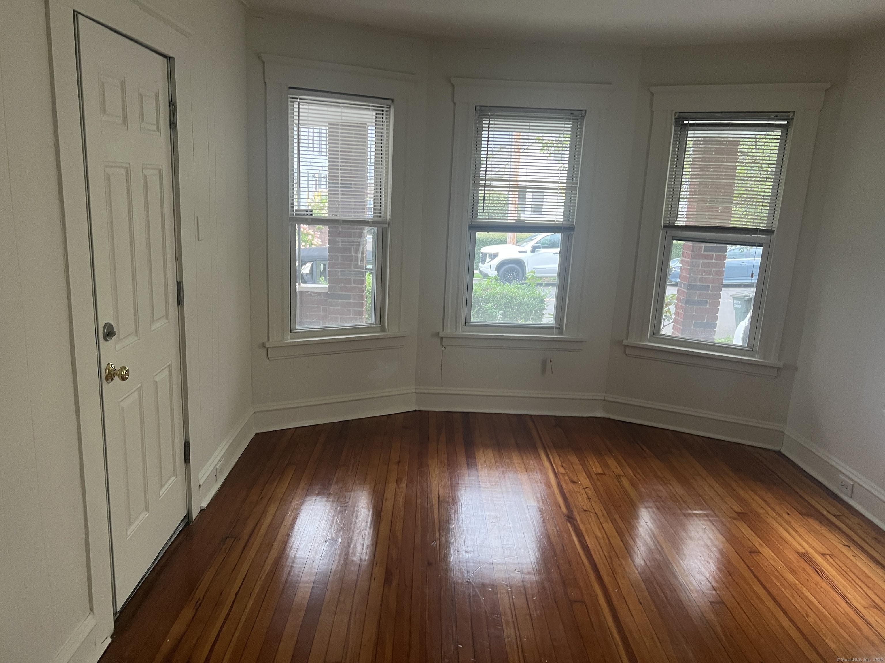 855 Brewster Street Bridgeport, CT 06605 - Photo 7 of 7