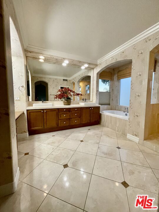 991 Deerhill Road Oak Park, CA 91377 - Photo 15 of 28