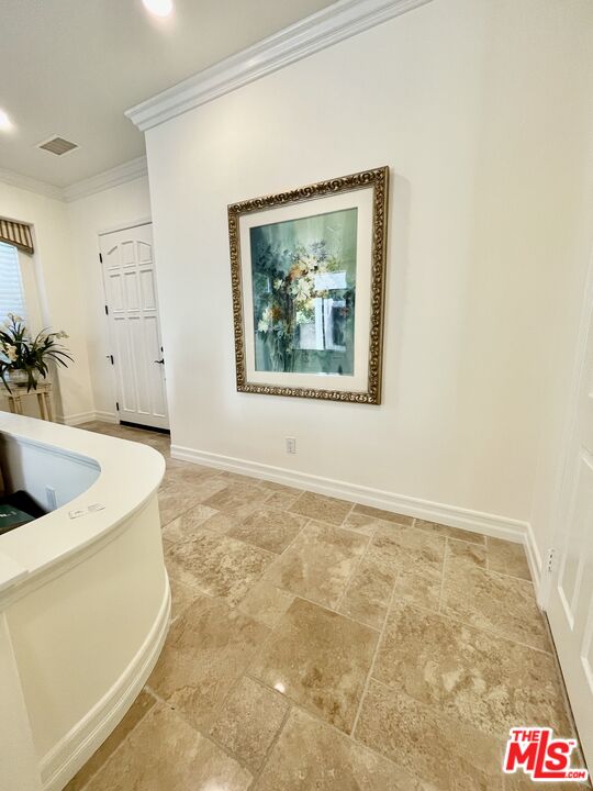 991 Deerhill Road Oak Park, CA 91377 - Photo 4 of 28