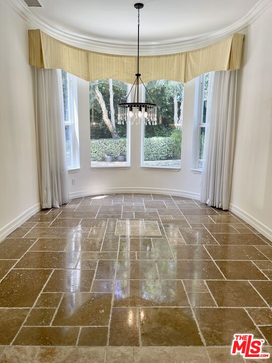 991 Deerhill Road Oak Park, CA 91377 - Photo 6 of 28