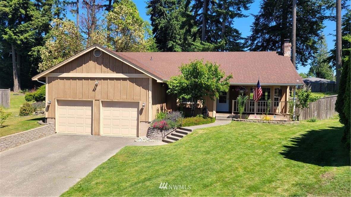 619 Rice Court Steilacoom, WA 98388 - Photo 1 of 40
