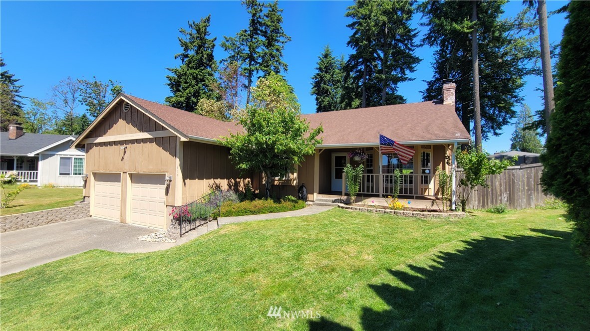 619 Rice Court Steilacoom, WA 98388 - Photo 4 of 40
