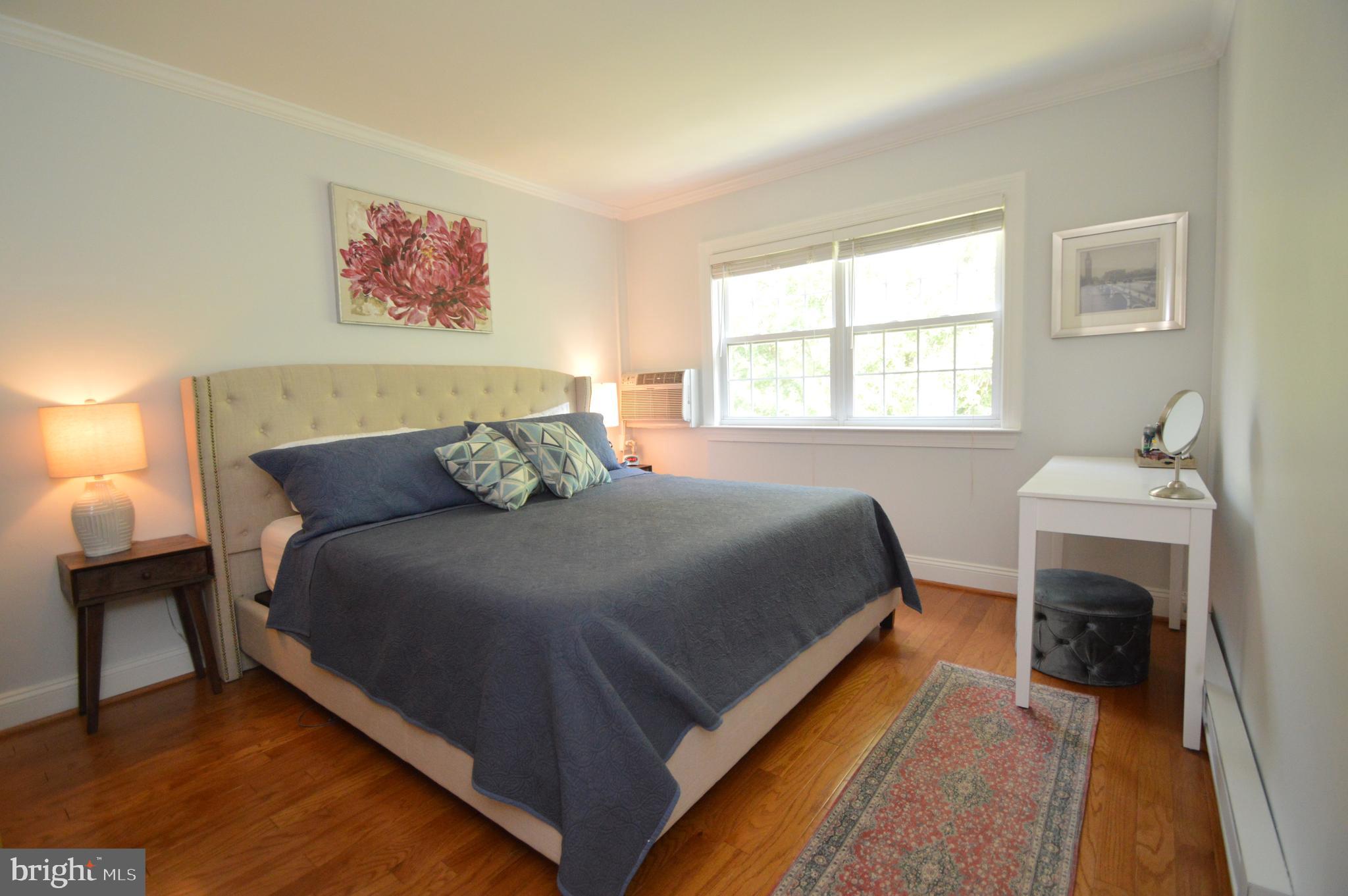 1600 Ripon Place Alexandria, VA 22302 - Photo 22 of 33 Primary bedroom, staged with King Bed