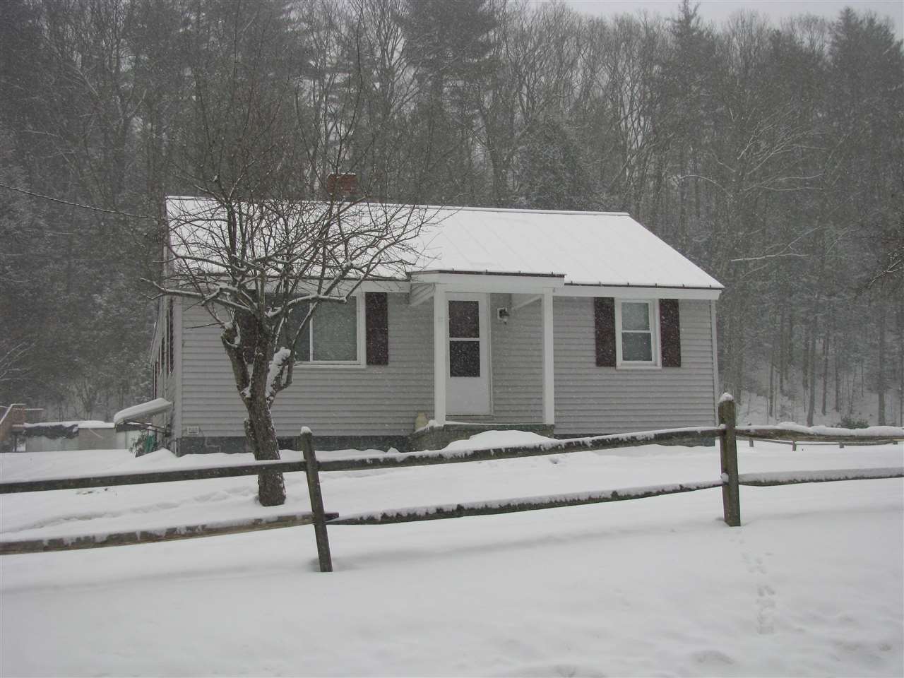 67 North River Road Walpole, NH 03608 - Photo 3 of 7