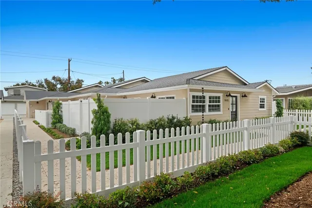 $4,075,000 | 1805 Clay Street, Newport Beach, CA 92663