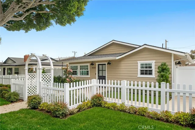 $4,075,000 | 1805 Clay Street, Newport Beach, CA 92663