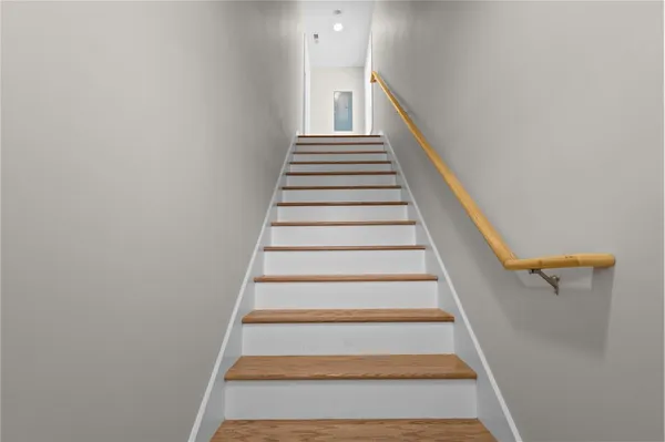 $679,999 | 804 Douglas Avenue, Providence, RI 02908