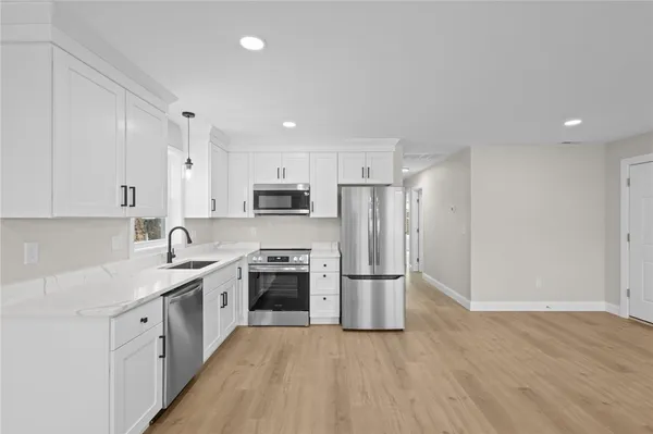 $679,999 | 804 Douglas Avenue, Providence, RI 02908