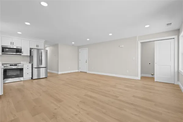 $679,999 | 804 Douglas Avenue, Providence, RI 02908