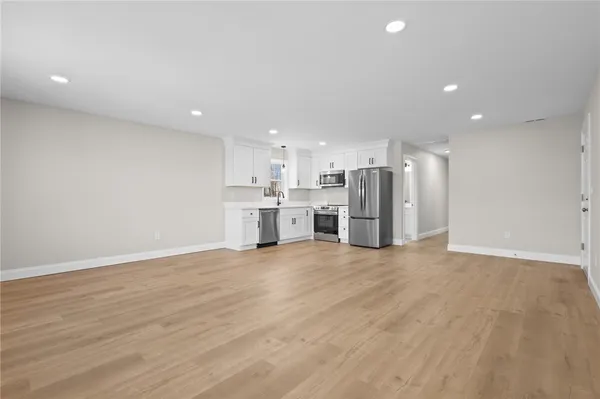 $679,999 | 804 Douglas Avenue, Providence, RI 02908