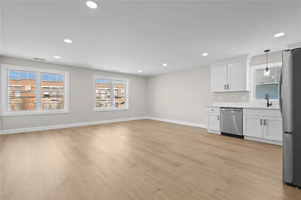 $679,999 | 804 Douglas Avenue, Providence, RI 02908