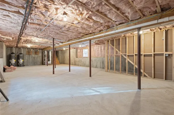 $679,999 | 804 Douglas Avenue, Providence, RI 02908