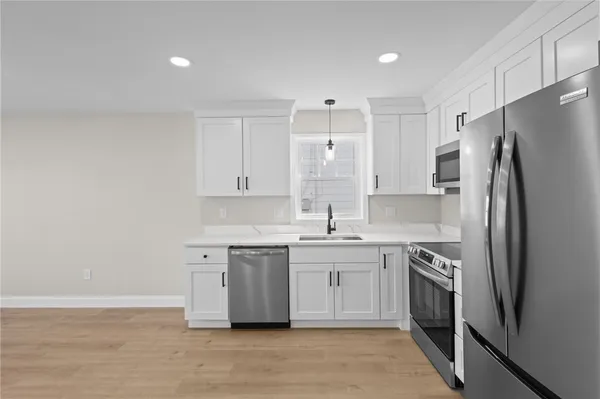 $679,999 | 804 Douglas Avenue, Providence, RI 02908