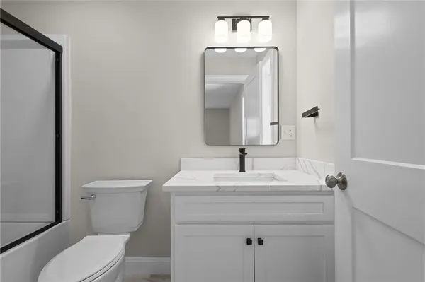 $679,999 | 804 Douglas Avenue, Providence, RI 02908