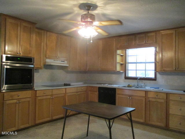 8909 Ollie Vice Road Moss Point, MS 39562 - Photo 2 of 25 Ollie Vice 001