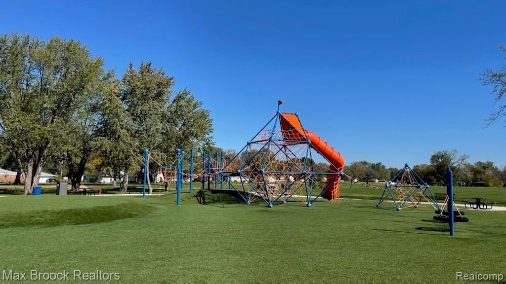 4211 Kent Road Royal Oak, MI 48073 - Photo 27 of 28 4211 Kent Playground II.jpg