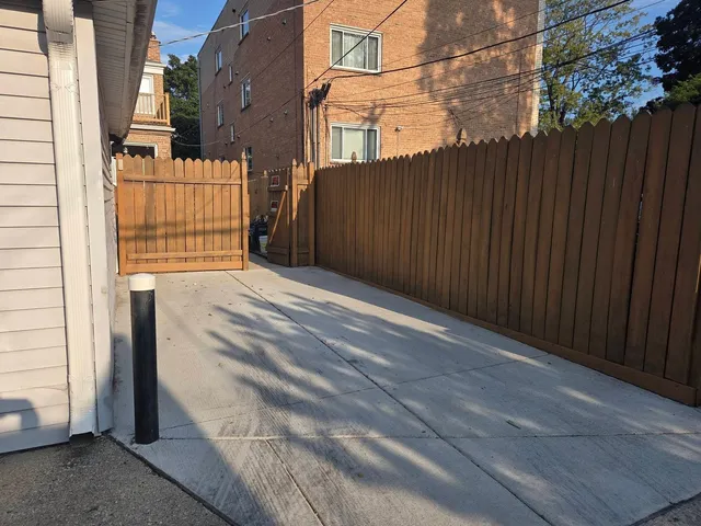 $725,000 | 5706 North Mozart Street, Chicago, IL 60659