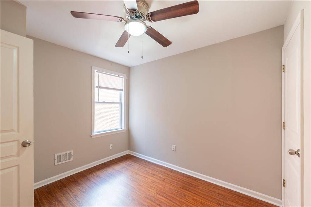 130 Chesterfield Road Pittsburgh, PA 15213 - Photo 20 of 36 2nd Bedroom