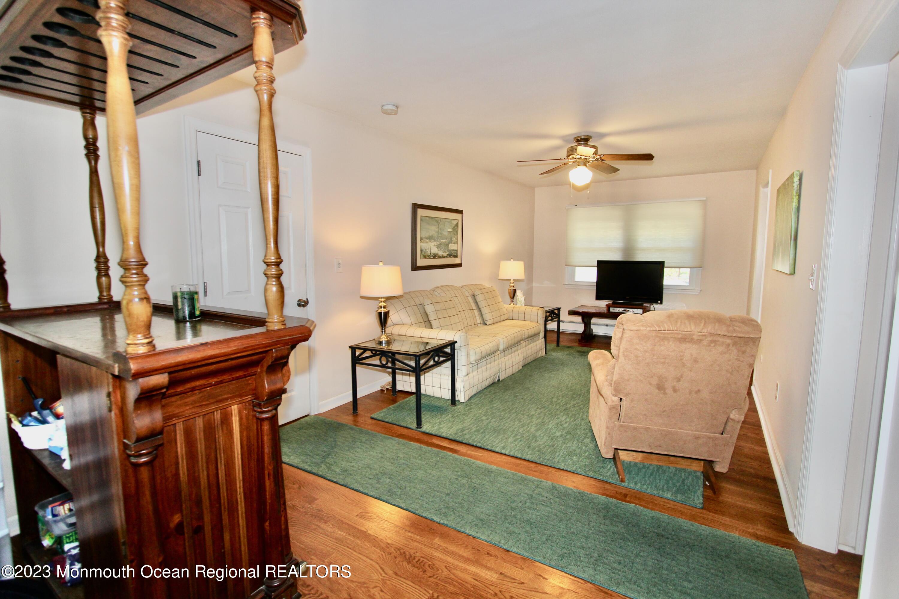 211 Valley Road Neptune Township, NJ 07753 - Photo 12 of 27 211 valley - 15