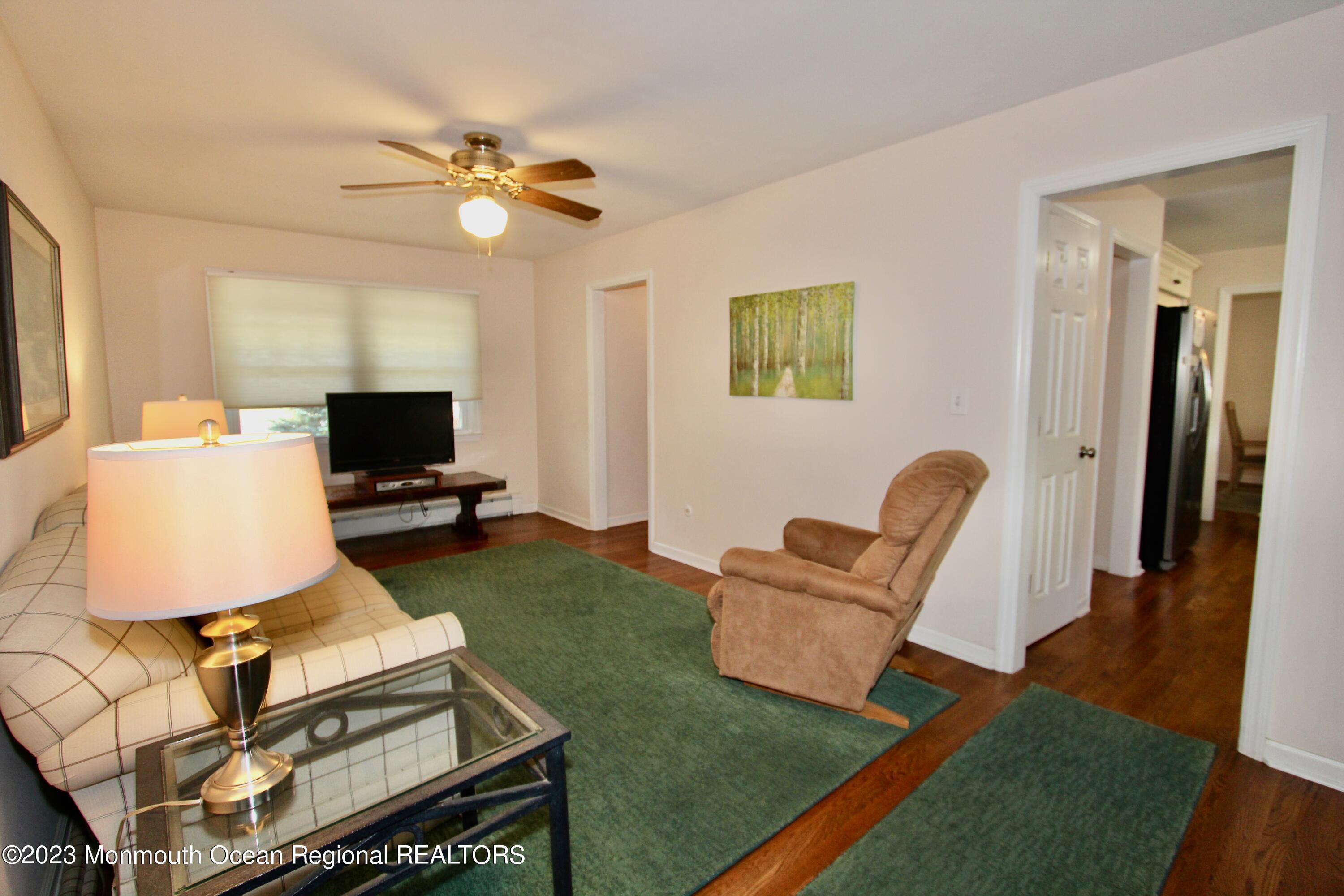 211 Valley Road Neptune Township, NJ 07753 - Photo 13 of 27 211 valley - 16