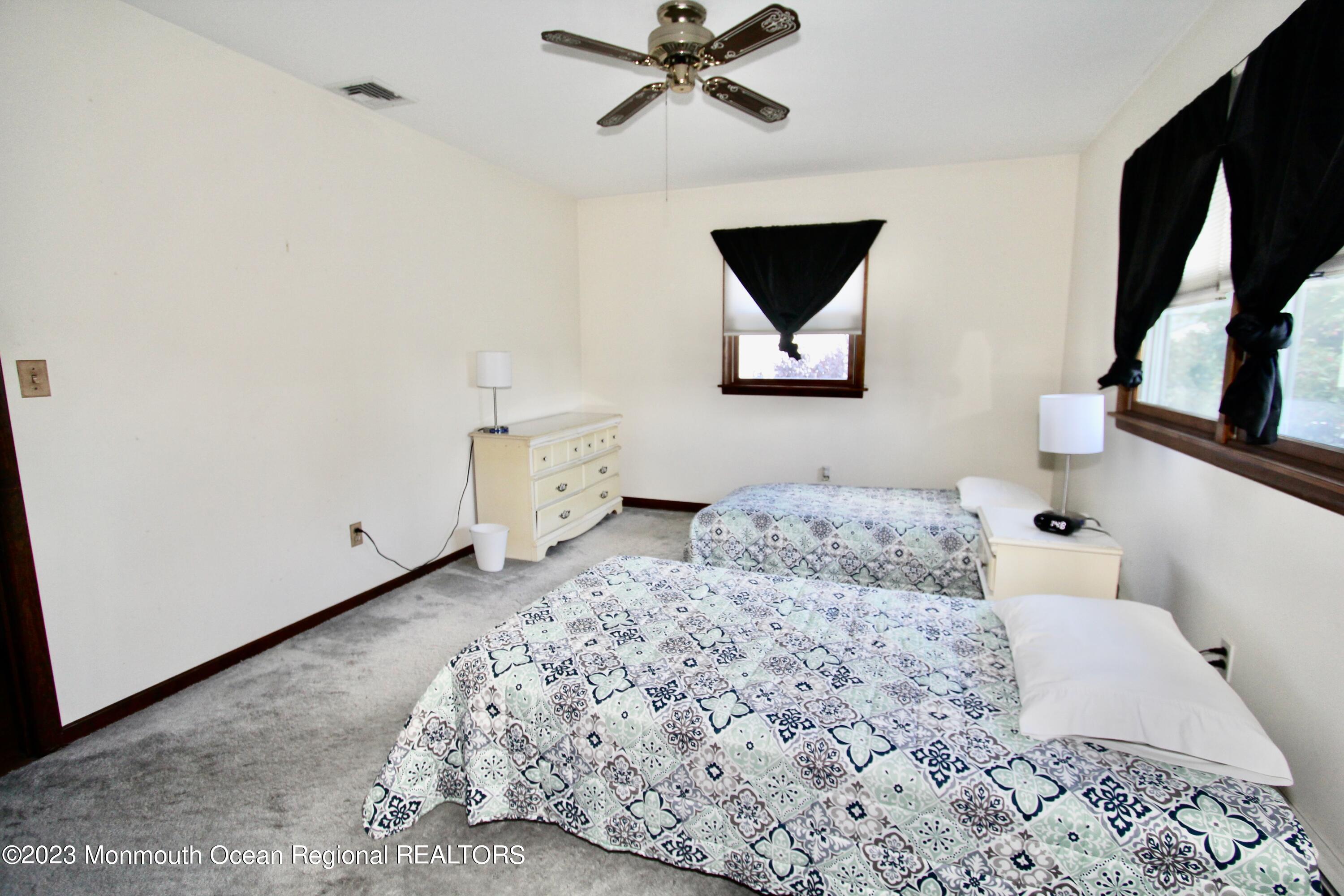 211 Valley Road Neptune Township, NJ 07753 - Photo 20 of 27 211 valley - 24