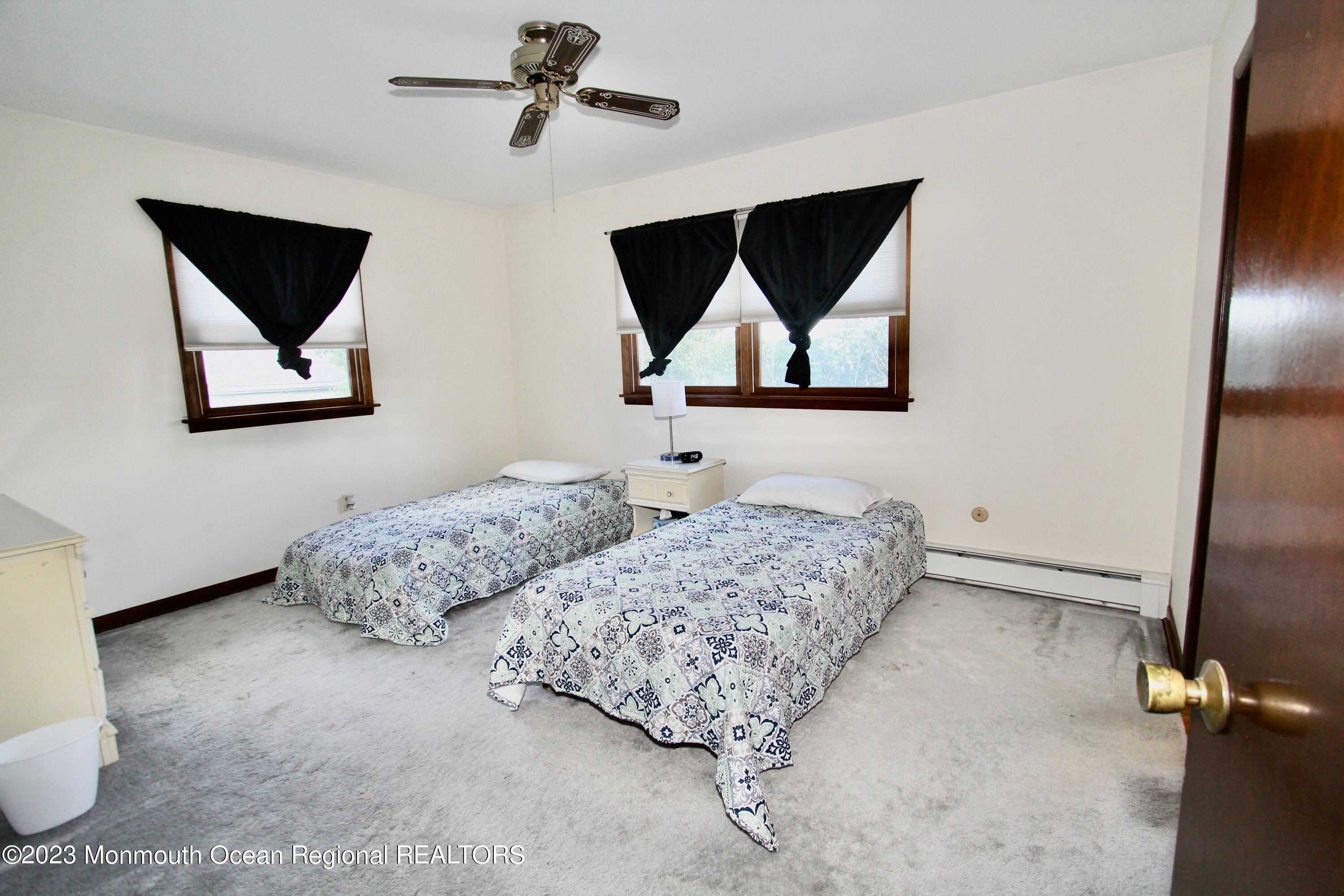 211 Valley Road Neptune Township, NJ 07753 - Photo 21 of 27 211 valley - 25