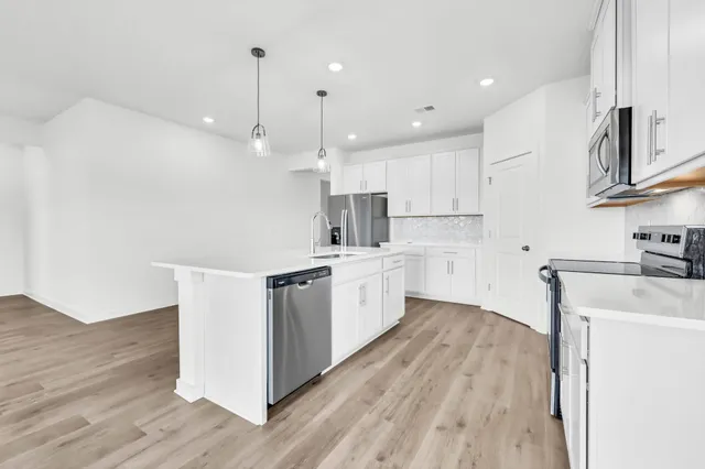 $2,300 | 2364 Woodmeadow Drive, Clarksville, TN 37043