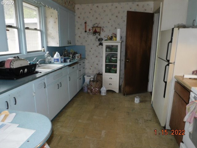 41 Crosby Avenue Springfield, OR 97477 - Photo 4 of 13 Gallery Image 4