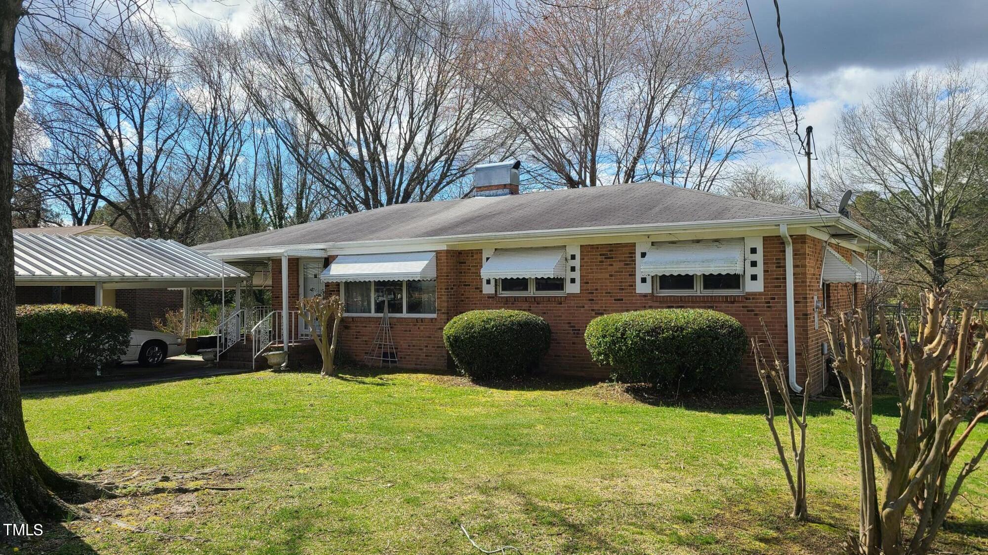 433 Sunnyview Road Henderson, NC 27536 - Photo 1 of 38 20240307_140518 (1)