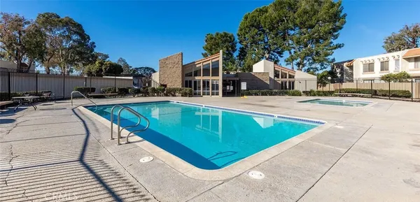 $429,900 | 211 West Channel Islands Boulevard, Port Hueneme, CA 93041