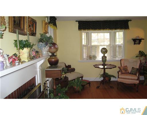 52 Pennington Road New Brunswick, NJ 08901 - Photo 4 of 18 Gallery Image 4