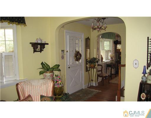52 Pennington Road New Brunswick, NJ 08901 - Photo 5 of 18 Gallery Image 5