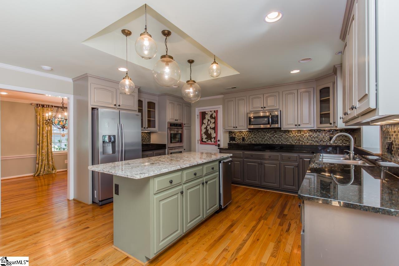 333 Riverside Drive Greenville, SC 29605 - Photo 8 of 35 Gallery Image 8