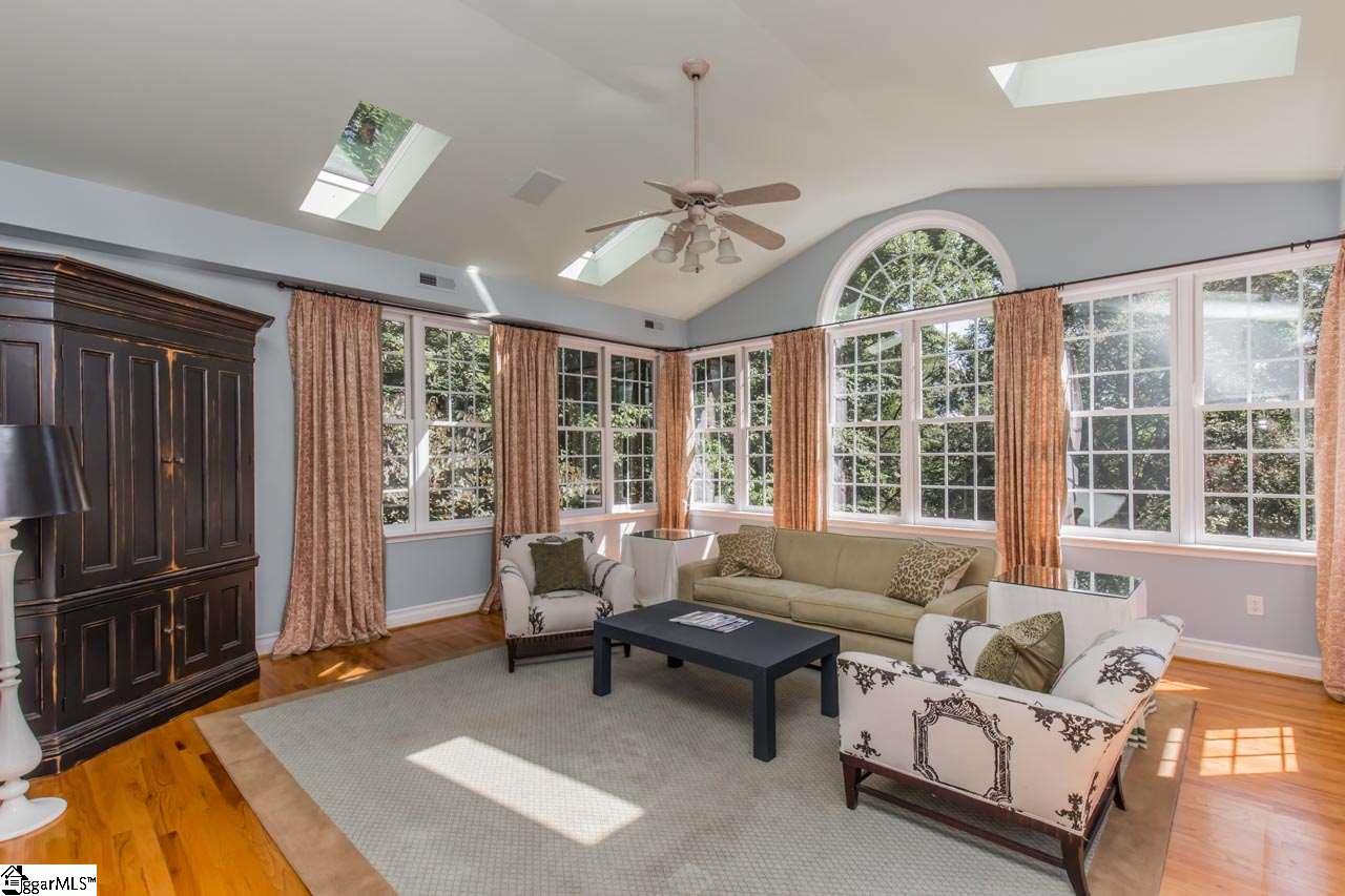 333 Riverside Drive Greenville, SC 29605 - Photo 9 of 35 Gallery Image 9