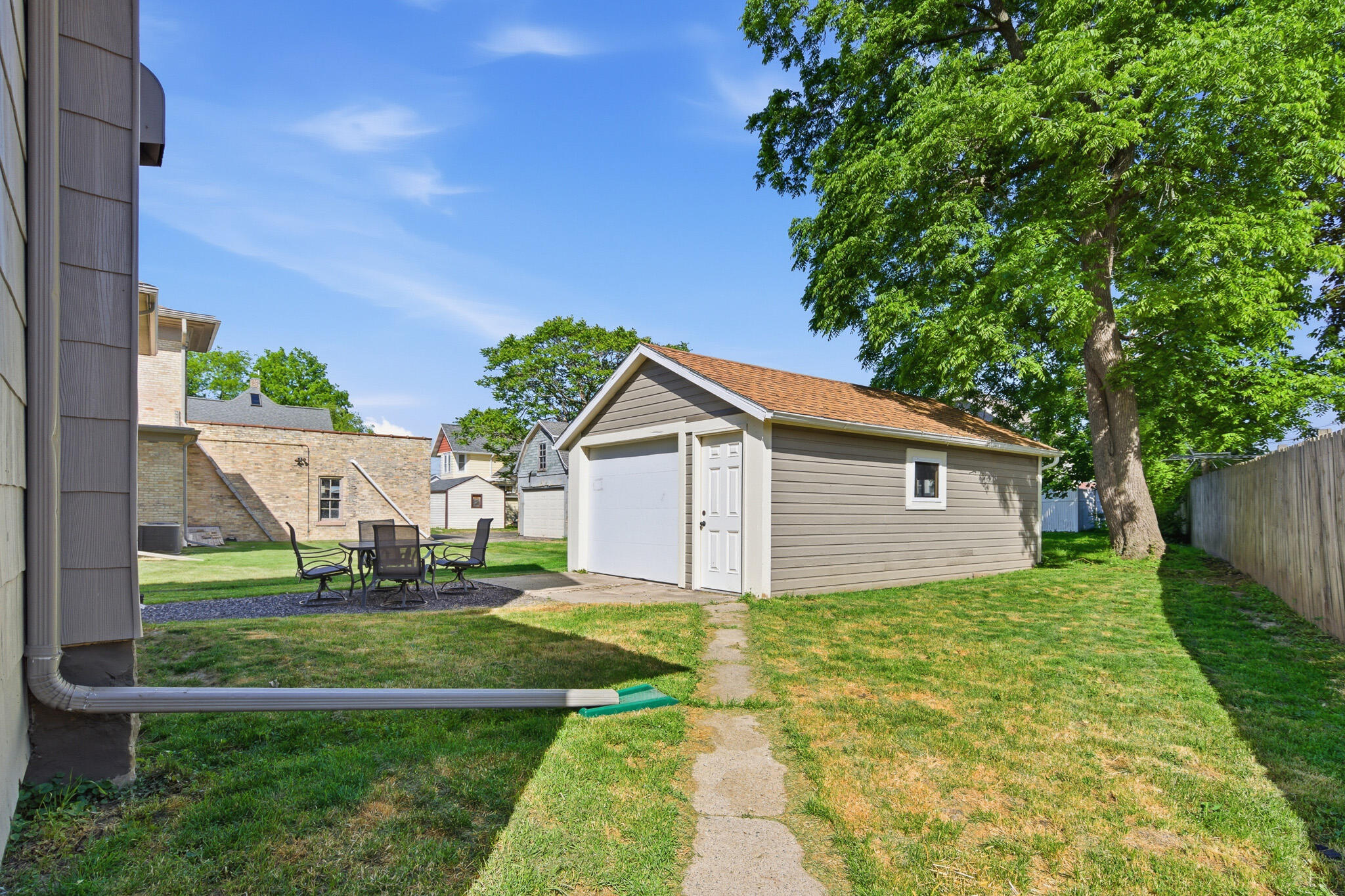 711 North 4th Street Watertown, WI 53098 - Photo 5 of 18 DSC01594