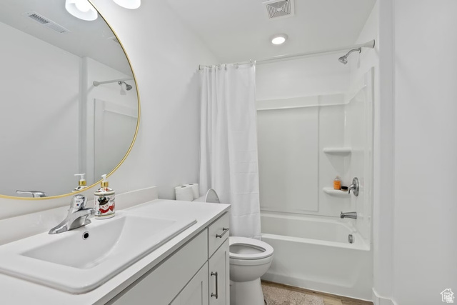 1323 South Raintree Lane Santaquin, UT 84655 - Photo 19 of 23 Bathroom with vanity, shower / bath combo with shower curtain, and recessed lighting