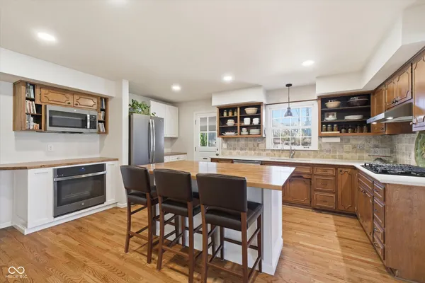 $790,000 | 6203 Hillcrest Lane, Indianapolis, IN 46220