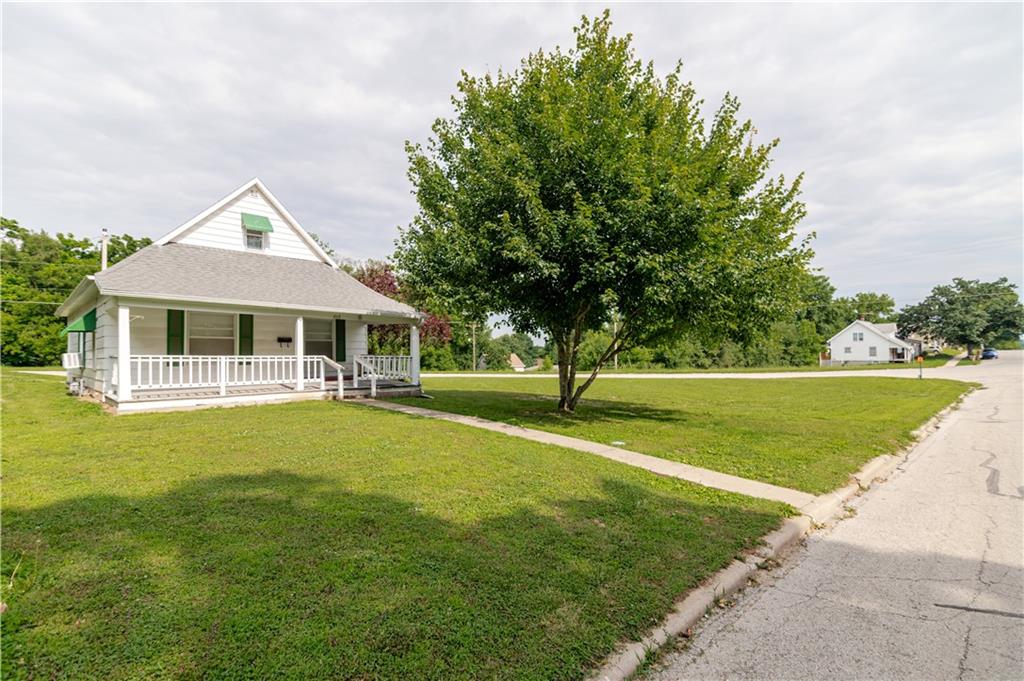 1017 South 5th Street Atchison, KS 66002 - Photo 3 of 58