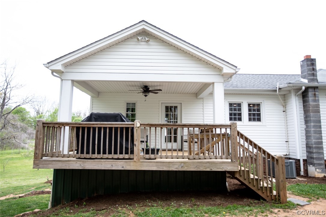 262 Prospect Road Prospect, VA 23960 - Photo 4 of 45 a view of a house with a wooden deck